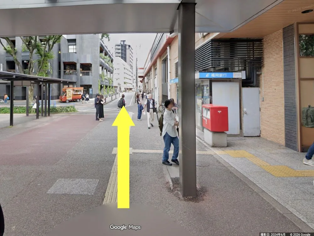 西鉄大橋駅の「東口」改札を出ます。