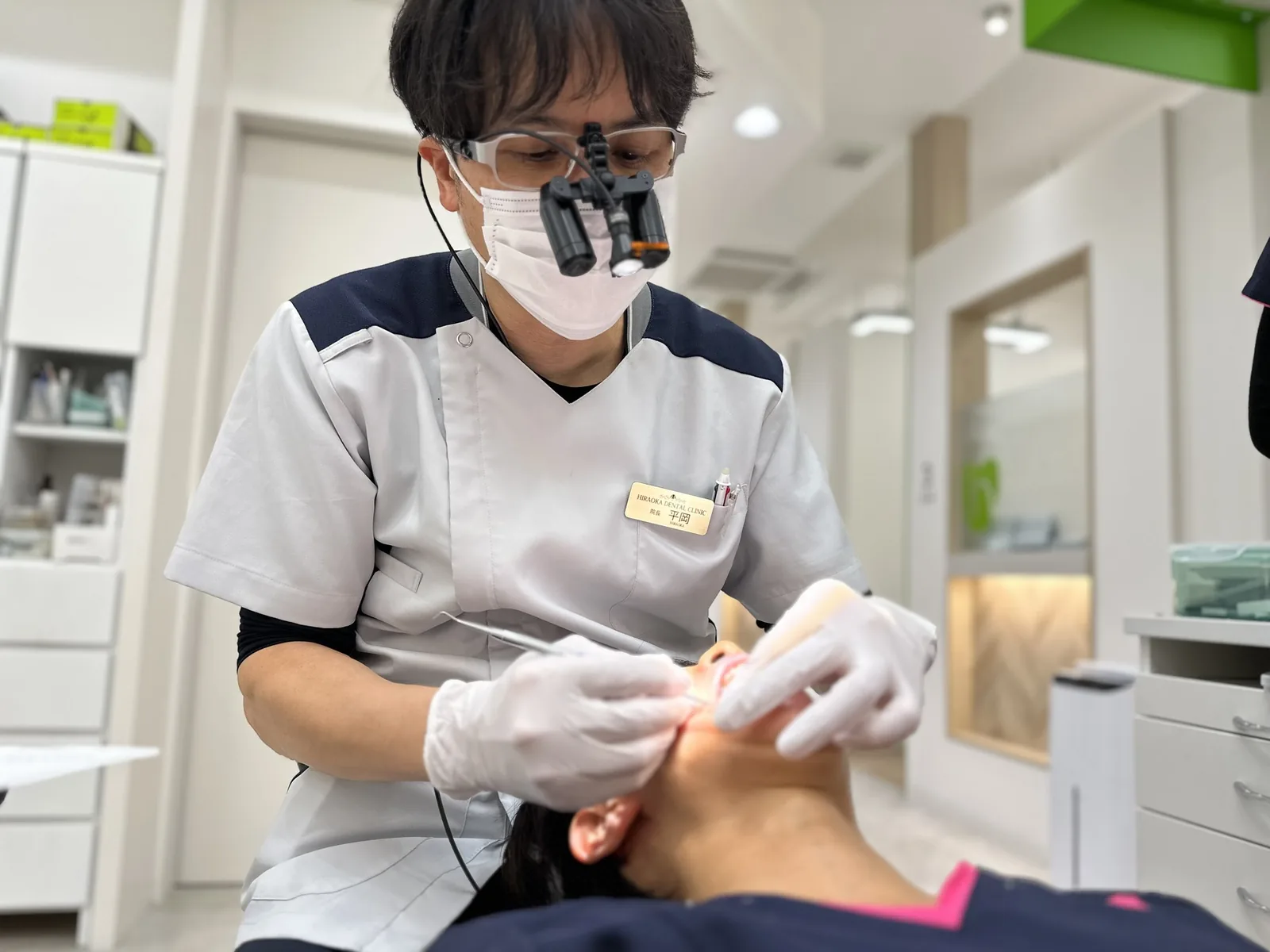歯科衛生士による処置の様子